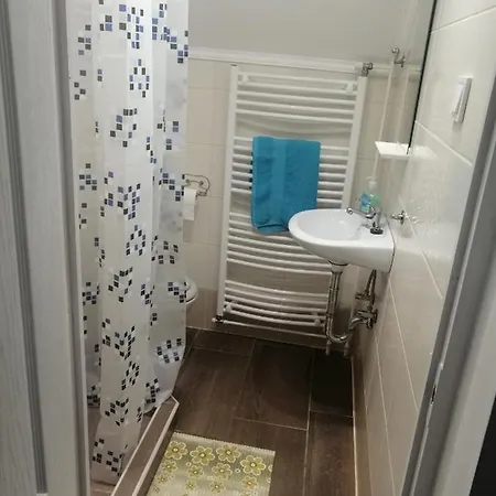 Apartment Regos Apartman *